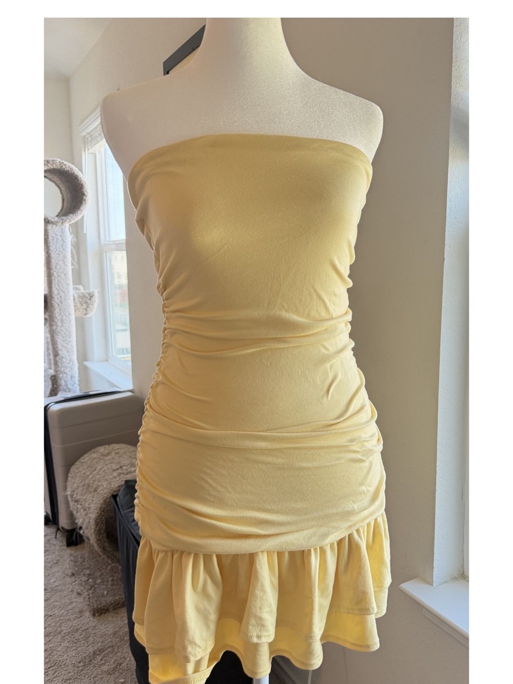 Windsor Strapless Lemon Ruffle-Hem Bodycon Dress